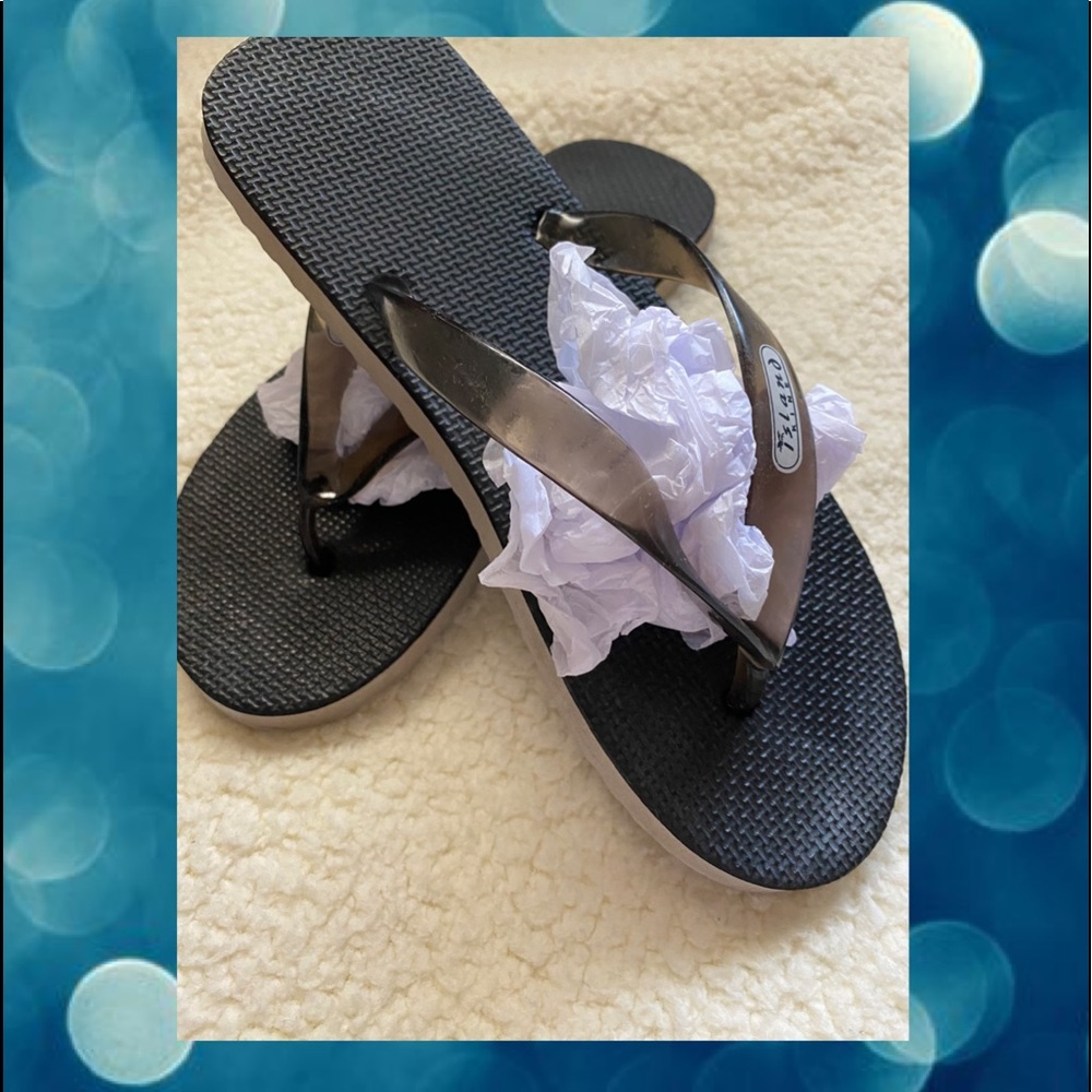 Island Kine Rubber Slippers NWOT